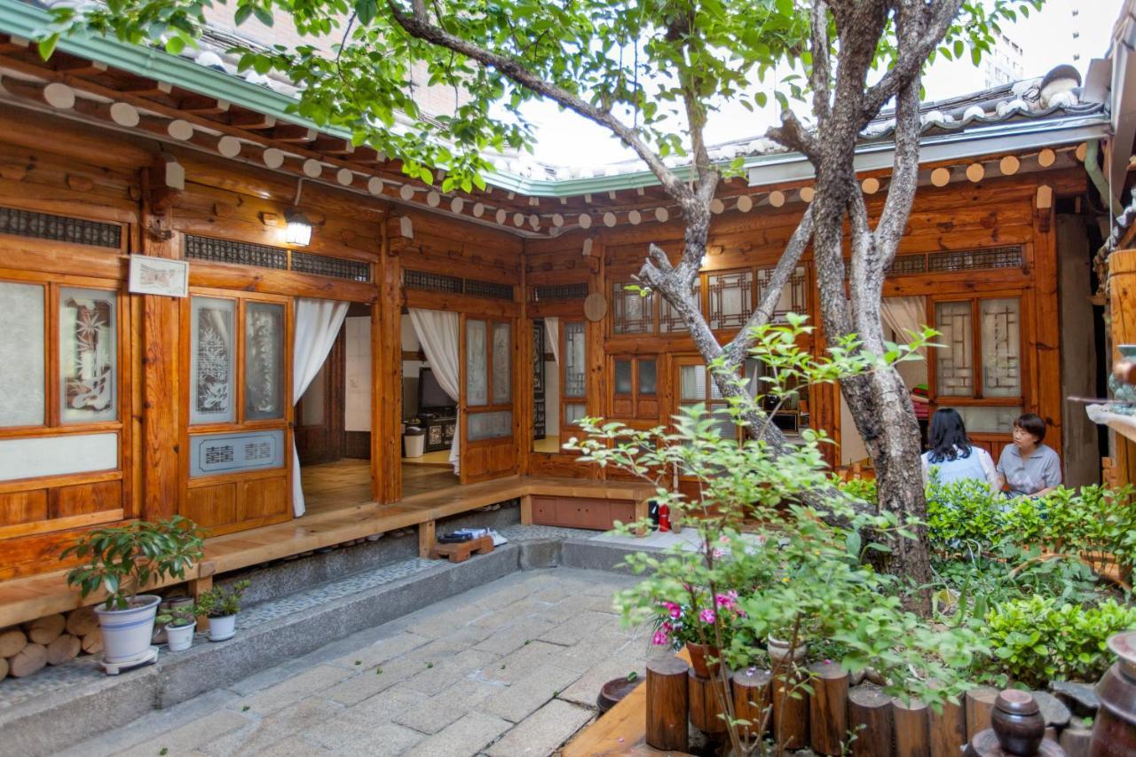 Dongmyo Hanok Sihwadang - Private Korean Style House In The City Center With A Beautiful Garden Seoul Exterior foto