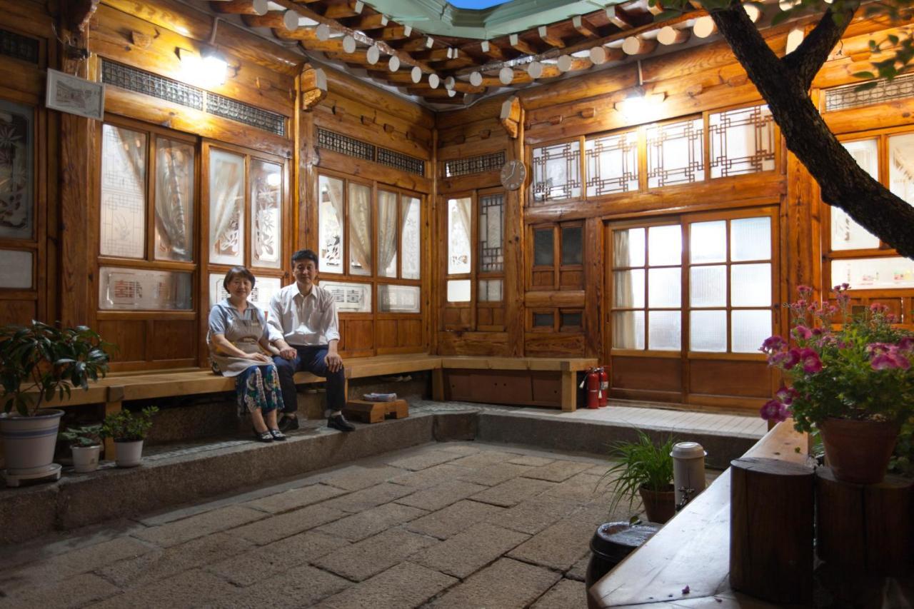 Dongmyo Hanok Sihwadang - Private Korean Style House In The City Center With A Beautiful Garden Seoul Exterior foto