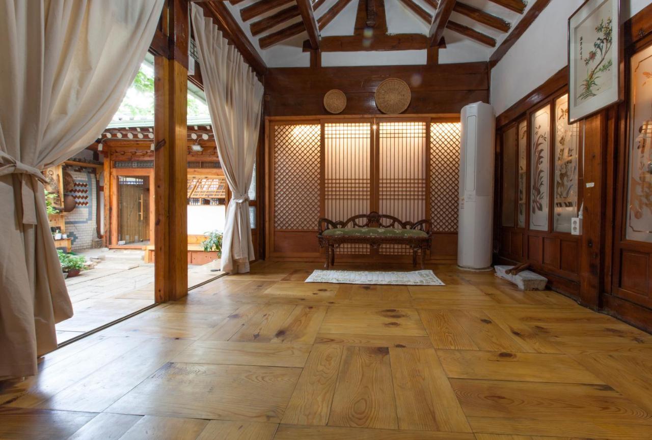 Dongmyo Hanok Sihwadang - Private Korean Style House In The City Center With A Beautiful Garden Seoul Exterior foto