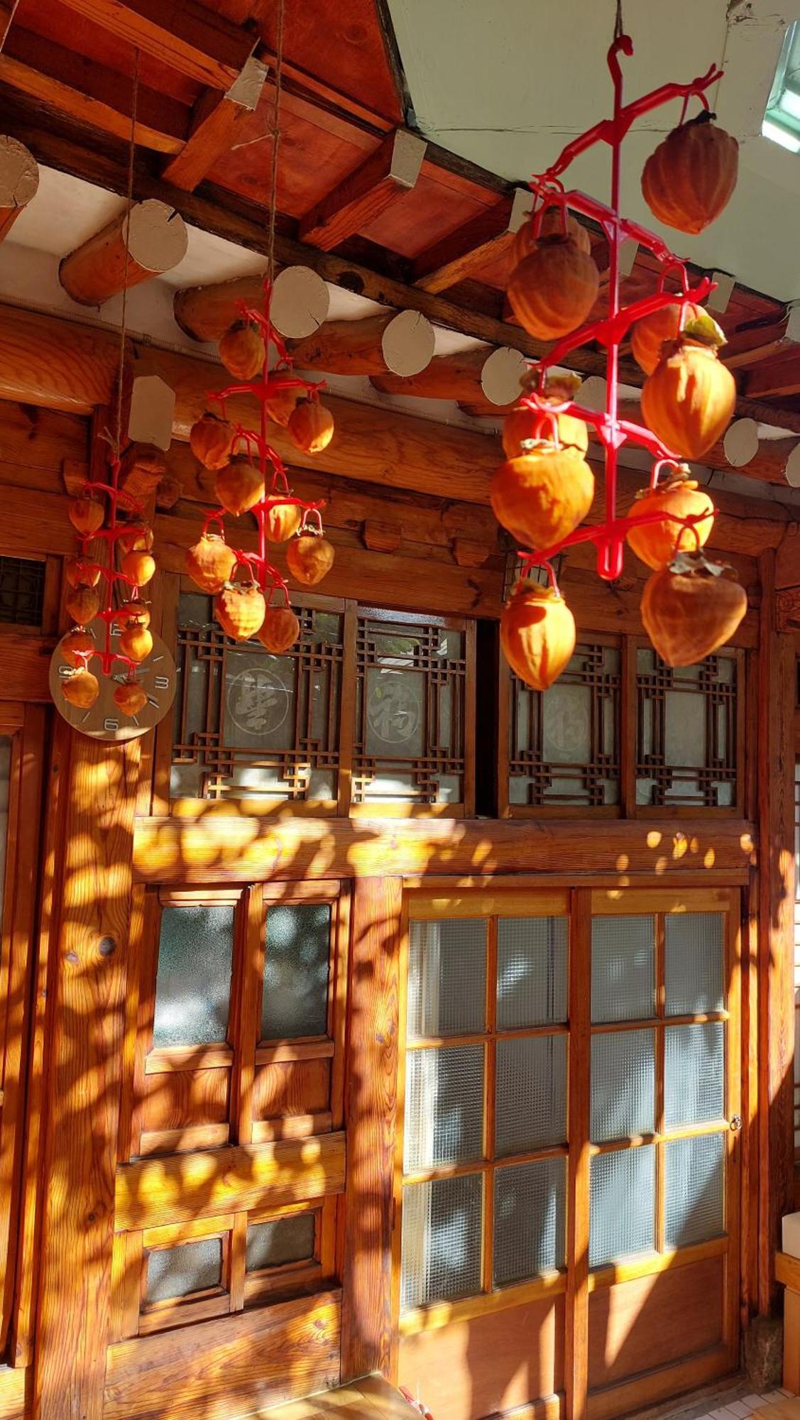 Dongmyo Hanok Sihwadang - Private Korean Style House In The City Center With A Beautiful Garden Seoul Exterior foto